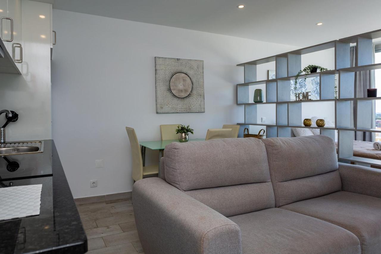 Oakland Apartment W/ Sea View By Lovelystay Portimao Bagian luar foto
